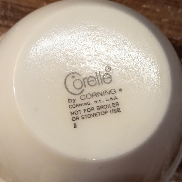 Vintage Corelle by Corning Gold Butterfly hook handle stackable coffee ☕️ cups - Picture 3 of 4